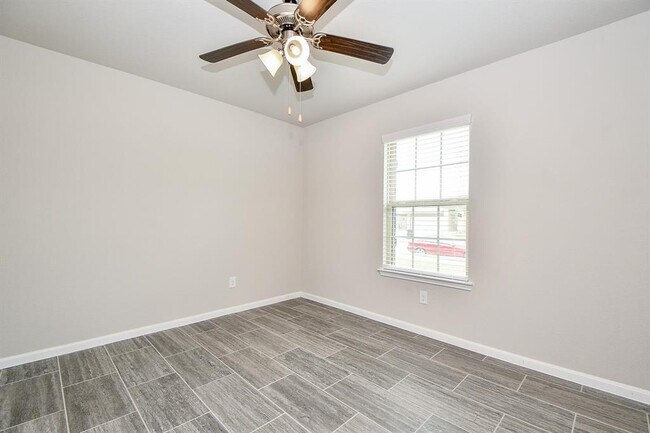 Building Photo - 3927 McDonough Way