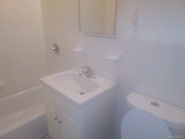 Building Photo - 386 Miller Ave