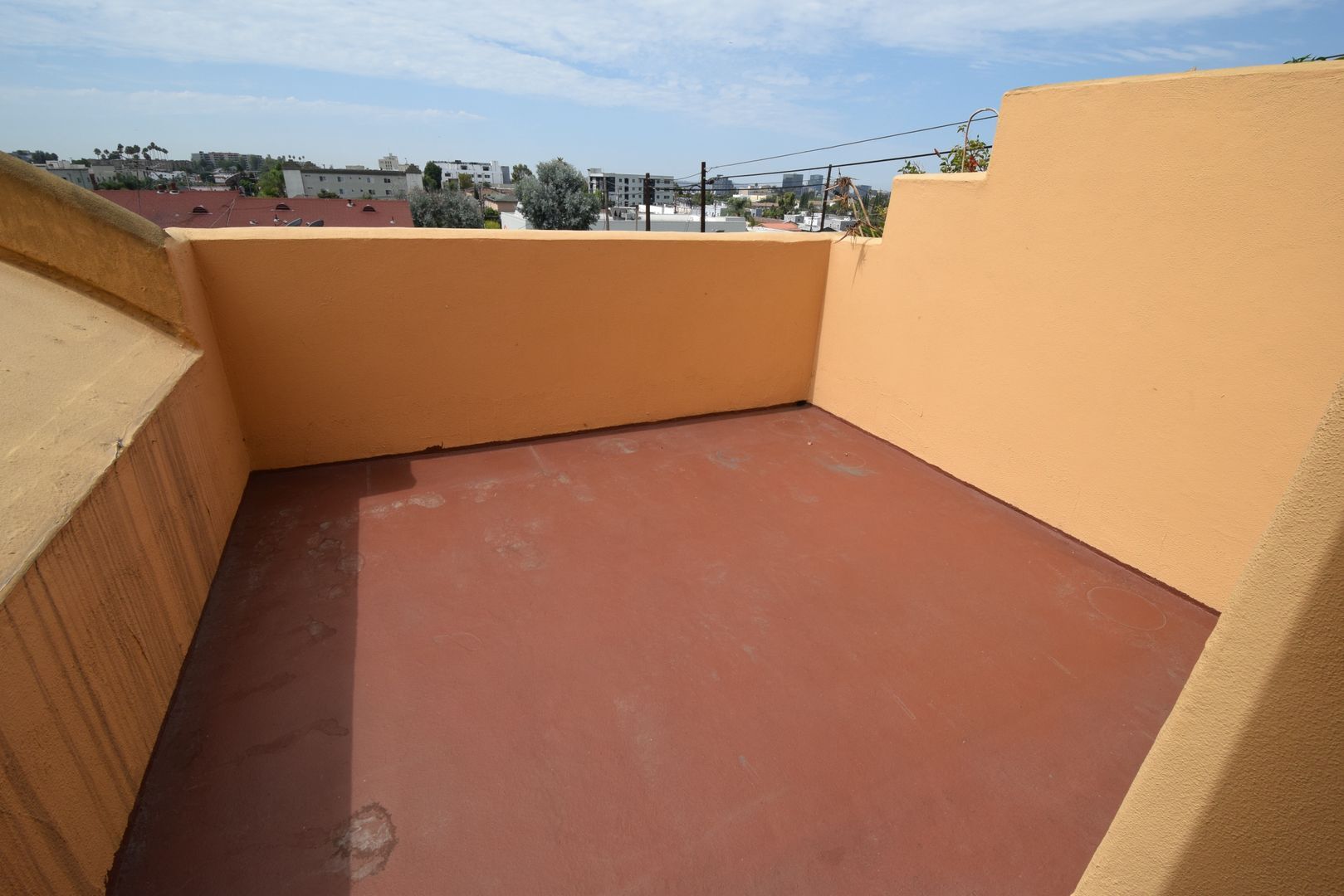 Building Photo - 425 N Alvarado St