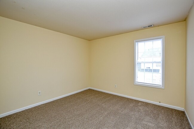 Building Photo - Charming 3 Bed, 2 Bath Home with fenced back yard!-**PRIMARY ON THE MAIN** COMING SOON!!!