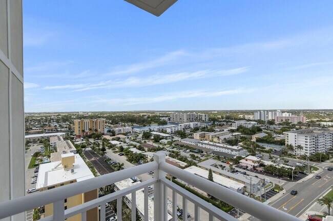 Building Photo - 750 N Ocean Blvd
