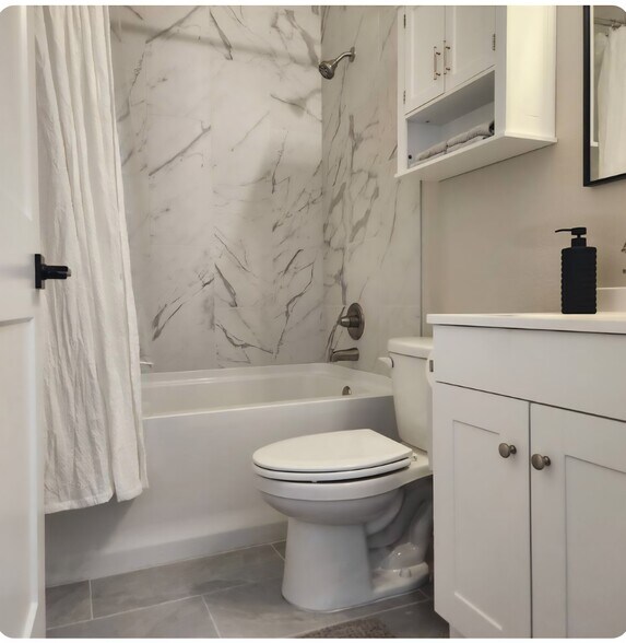 2nd bathroom - 6378 W Flanders Ln
