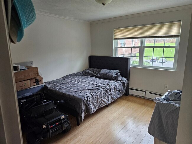 Building Photo - 16 Williamsburg Ct