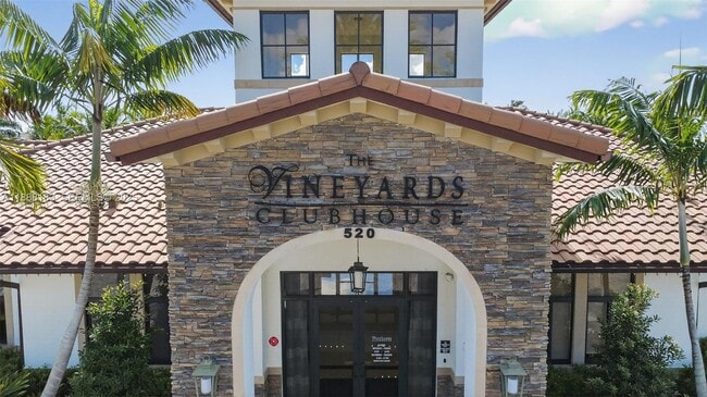 Building Photo - 3616 SE 2nd Dr