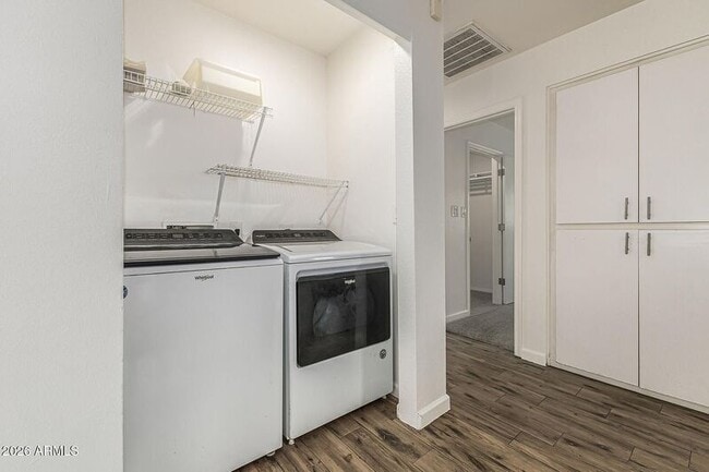 Building Photo - 937 N 85th St