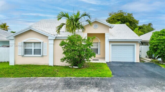Building Photo - 6410 SW 112th Pl