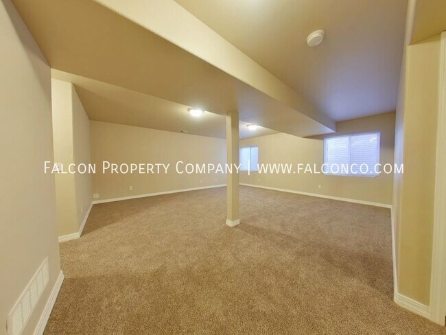 Building Photo - 6603 Thistlewood St