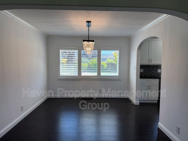 Building Photo - 7420 Hansen Dr
