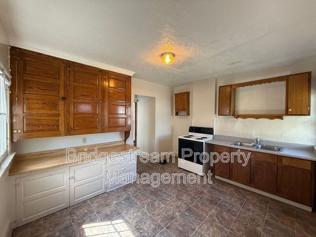 Building Photo - 1411 Wyoming St