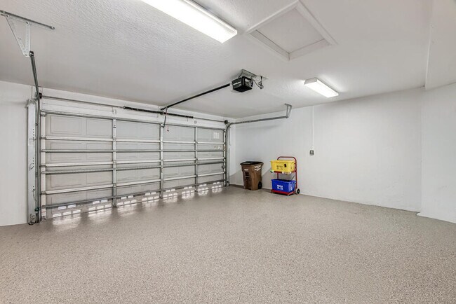 Building Photo - 9778 Bowline Dr