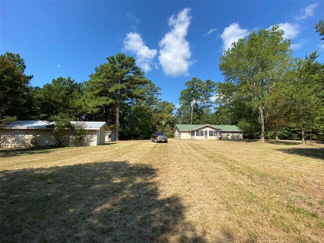 Building Photo - 20 White Oak Dr