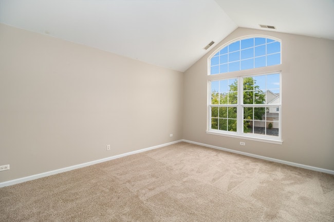 Building Photo - 3071 Autumn Lake Dr