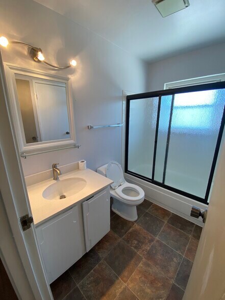 Building Photo - 6800 E Tennessee Ave