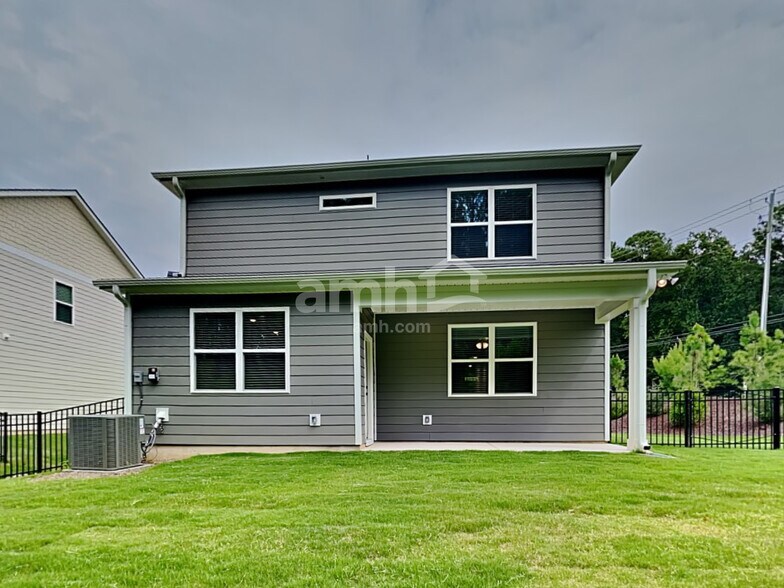 Building Photo - 3201 Brierhill Rd