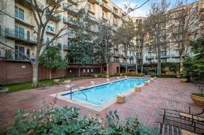 Building Photo - 5055 Addison Cir