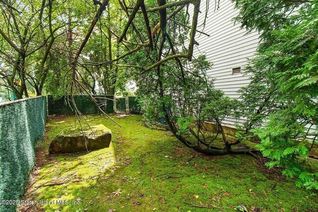 Building Photo - 1630 Forest Hill Rd