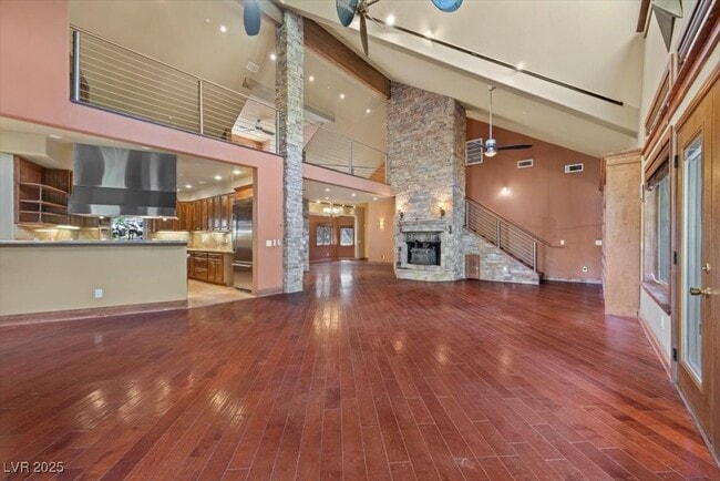 Building Photo - 386 Alpine Way