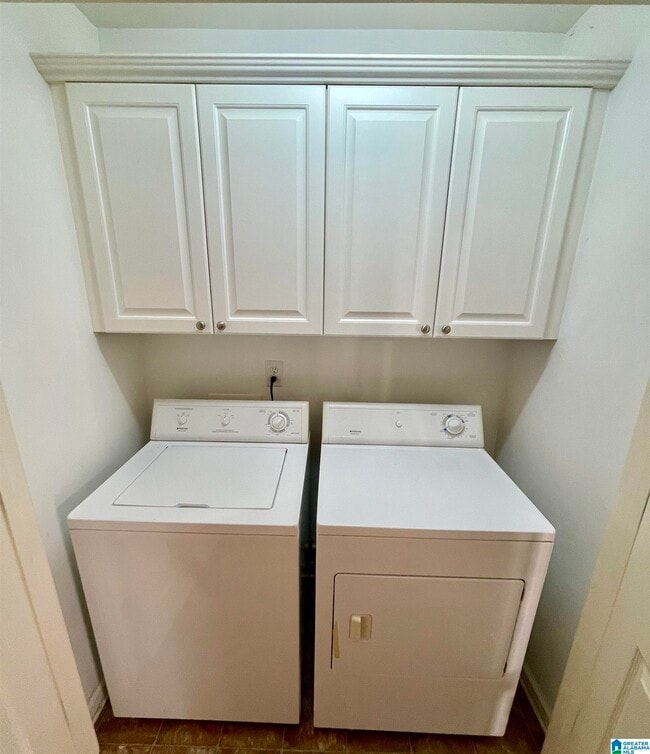 Building Photo - 183 Hayesbury Ct