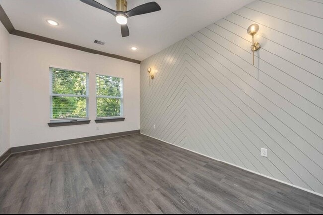 Building Photo - 8018 Attwater St