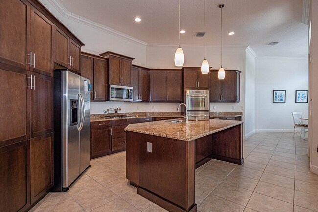 Building Photo - 4229 Diamond Square