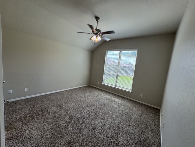 Building Photo - 5611 Markham Dr