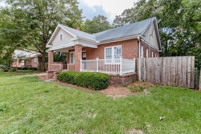 Building Photo - Charming 2 Bedroom in Phenix City!