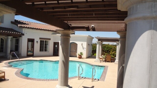 Building Photo - La Ventana Single Story Townhome