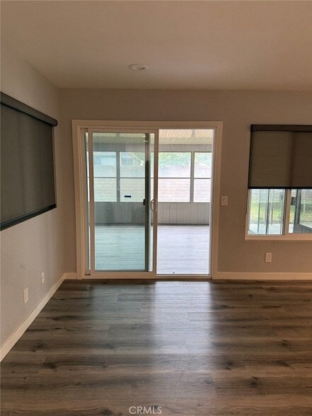 Building Photo - 408 N Flower St