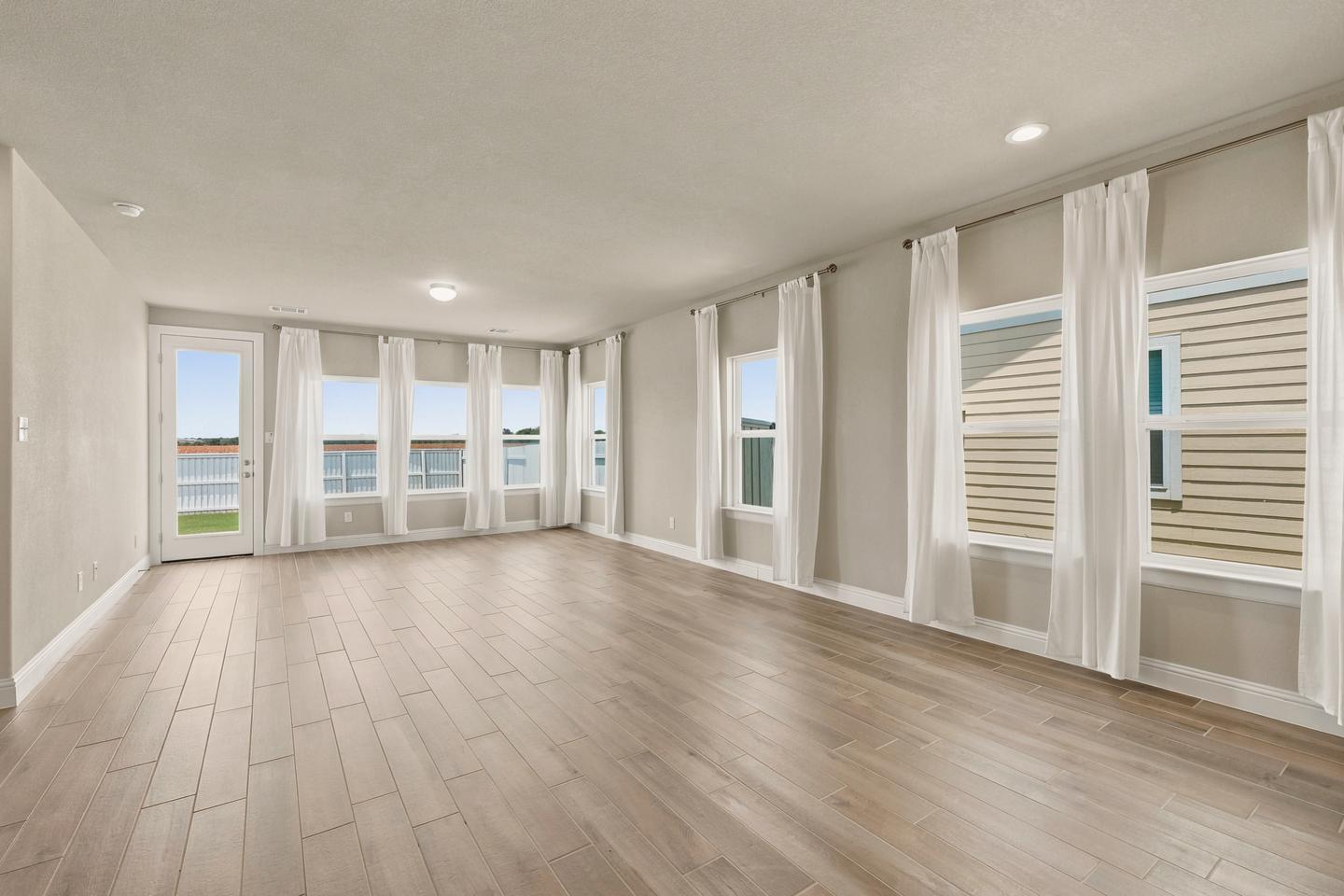 Building Photo - Comfortable Niederwald living with spacious common areas