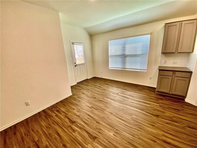 Building Photo - 21313 Wilmiller Ln