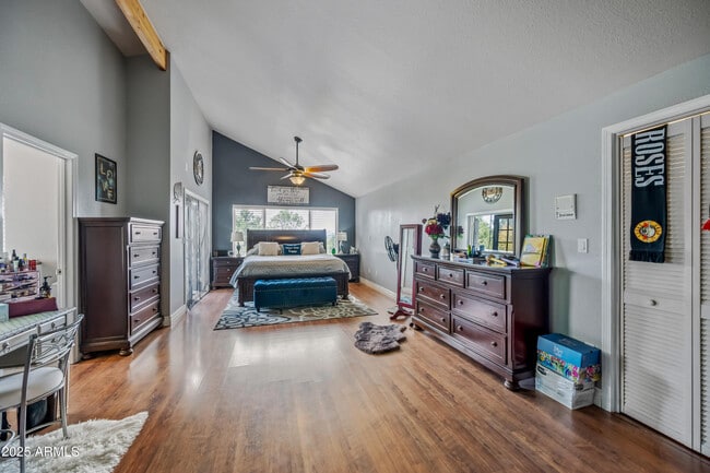 Building Photo - 1207 N Arrowhead Dr