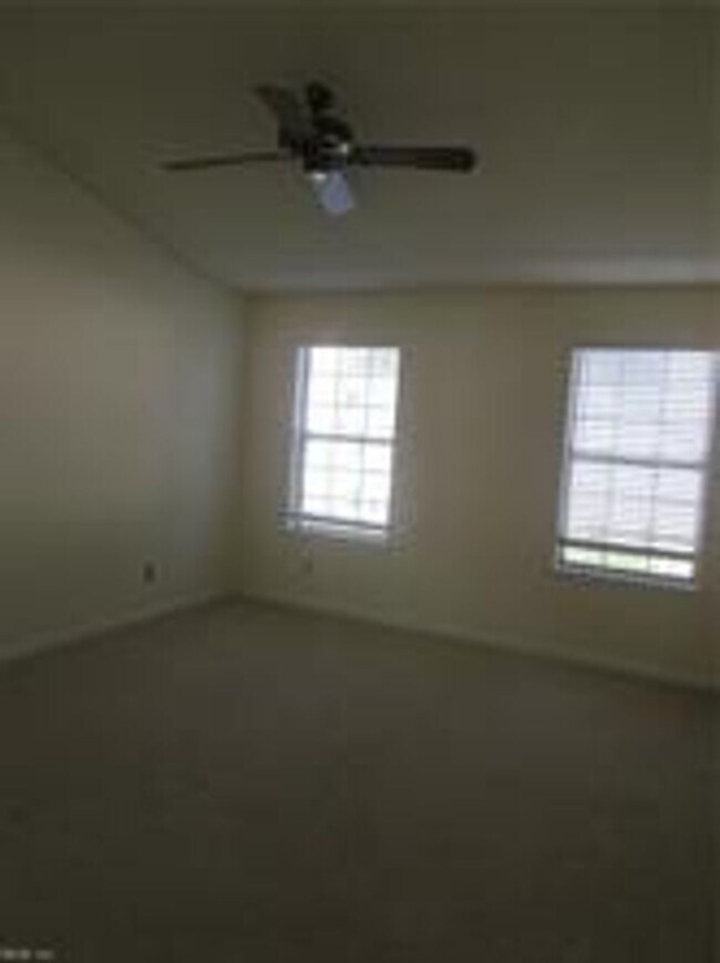 Building Photo - Chesapeake Beach