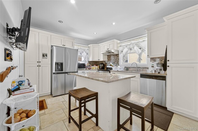 Building Photo - 82-58 235th St