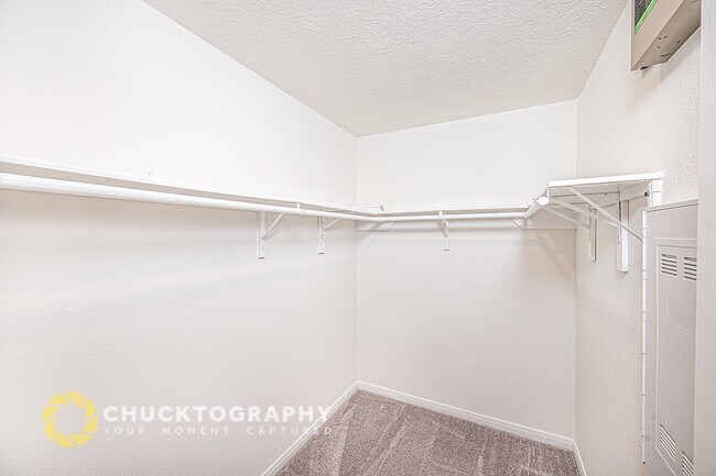 Building Photo - 6643 Elks Trace