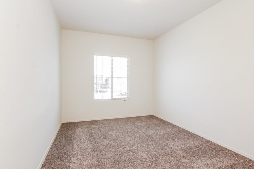 Building Photo - 24419 W Flores Dr