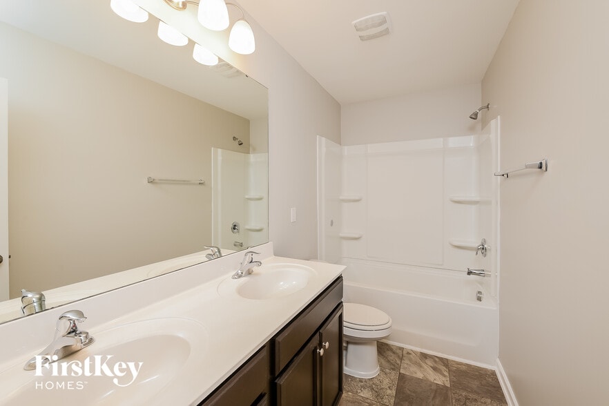 Building Photo - 1684 Castle Peak Dr