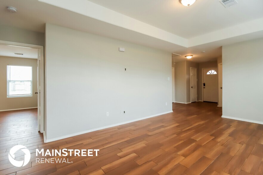 Building Photo - 16619 Sidonie Dr
