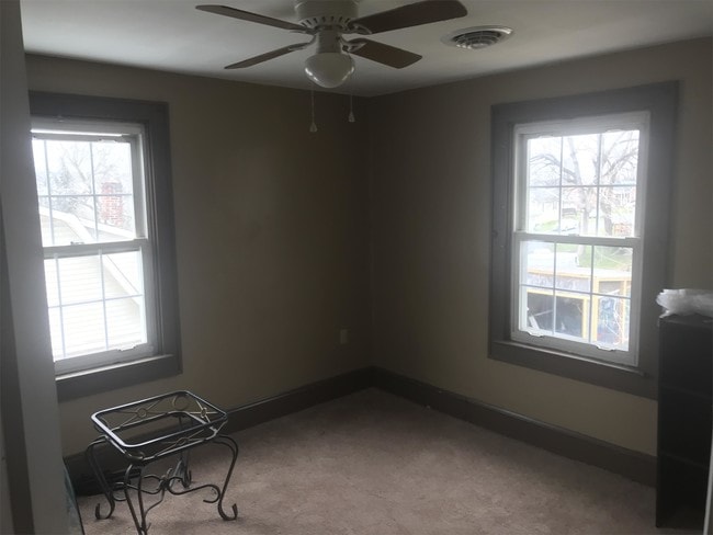 Building Photo - 203 E Moler Ave