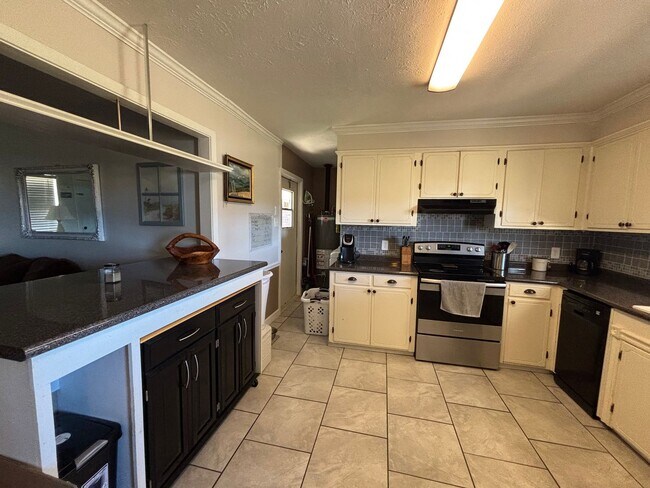 Building Photo - Bossier