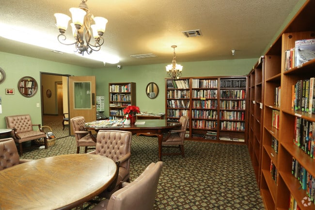 Sierra Regency Senior Living Roseville, CA Apartment
