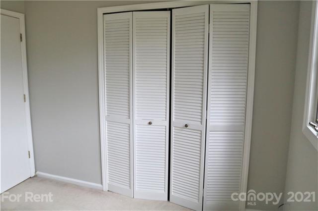 Building Photo - 1847 J Julian Ln