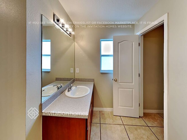 Building Photo - 453 Peace Ct