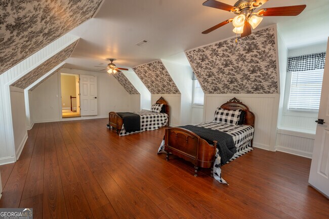 Building Photo - 2925 Orchard Dr