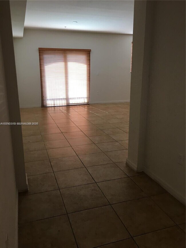 Building Photo - 10870 NW 88th Terrace