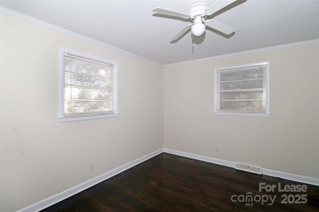 Building Photo - 172 Faith Rd