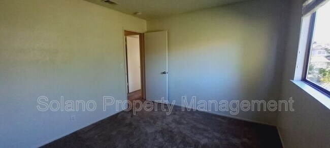 Building Photo - 3210 Mustang Cir