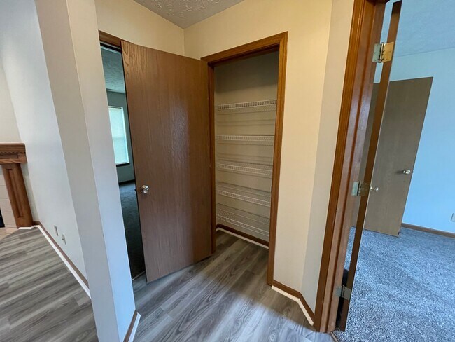 Building Photo - UPDATED 3 BR HOME IN PRIME WEST LAFAYETTE ...