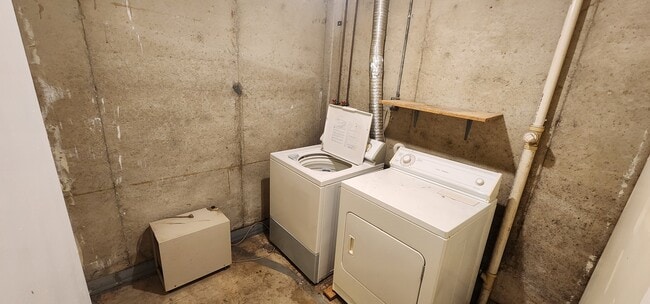 Building Photo - 4401 22nd Ave NW