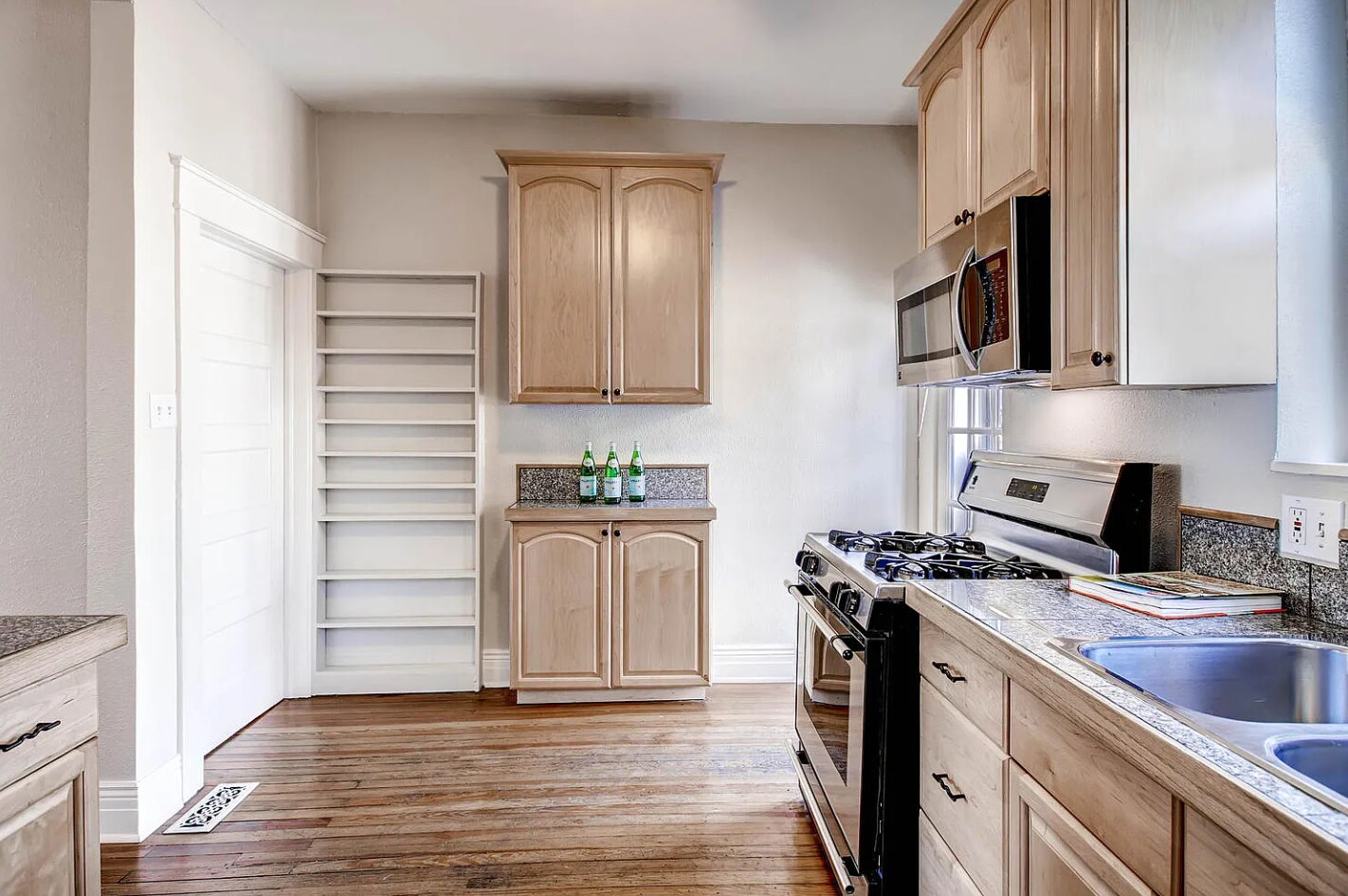 Building Photo - 1333 E 17th Ave