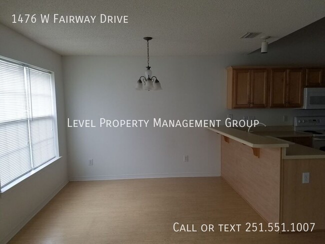 Building Photo - 1476 W Fairway Dr